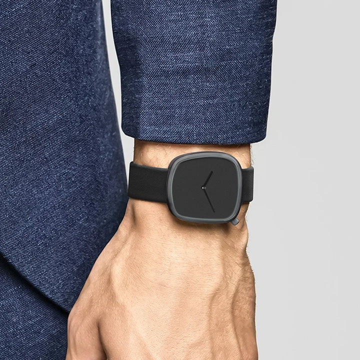 Trevor Tomi Minimɑlist